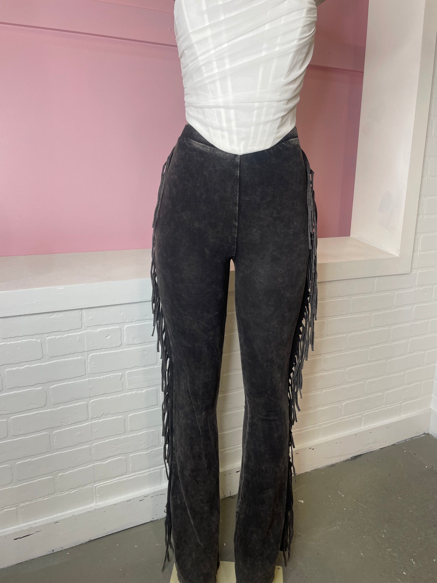 Jaripeo fringe pants