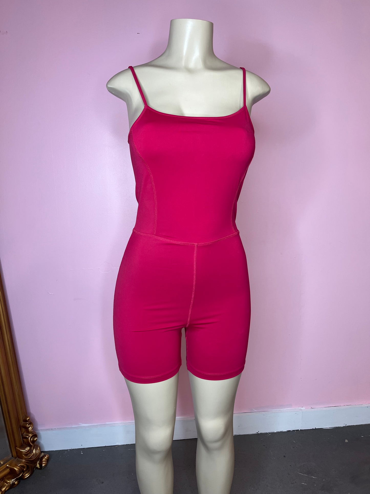 Motive Romper