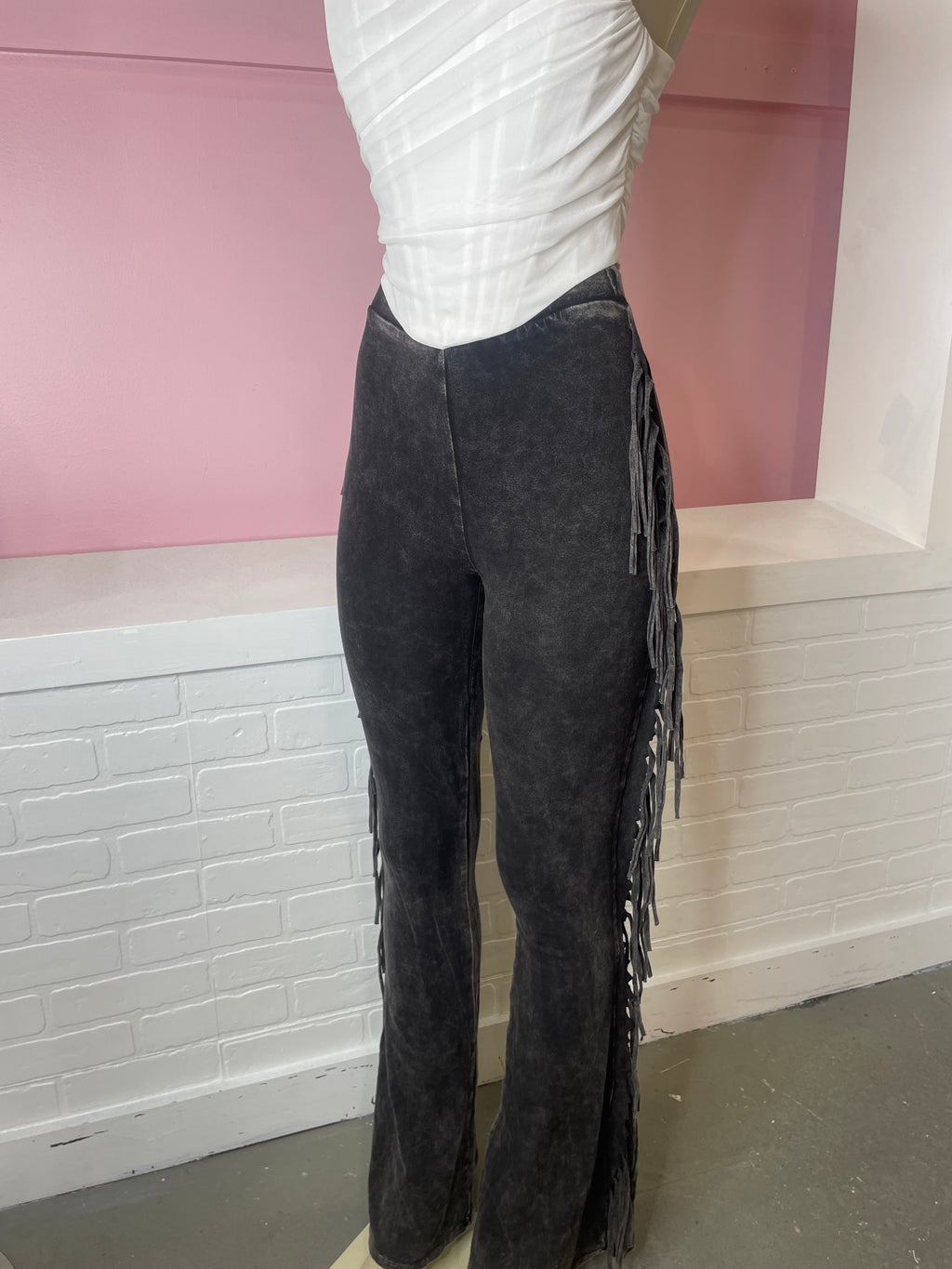 Jaripeo fringe pants