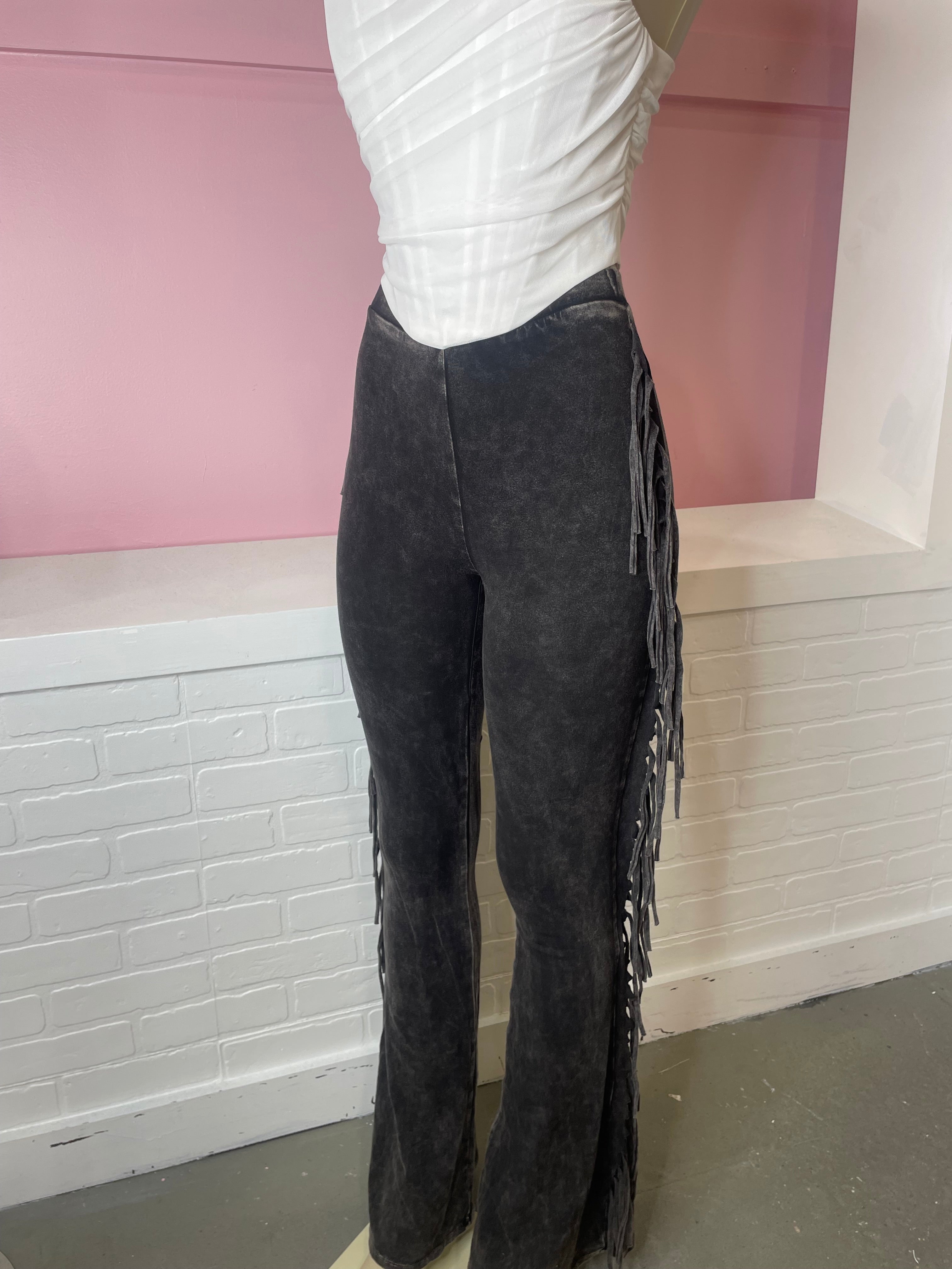 Jaripeo fringe pants